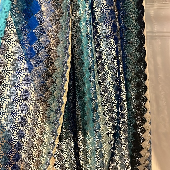 Becca blue crocheted like split leg coverup pants size small - Picture 12 of 16